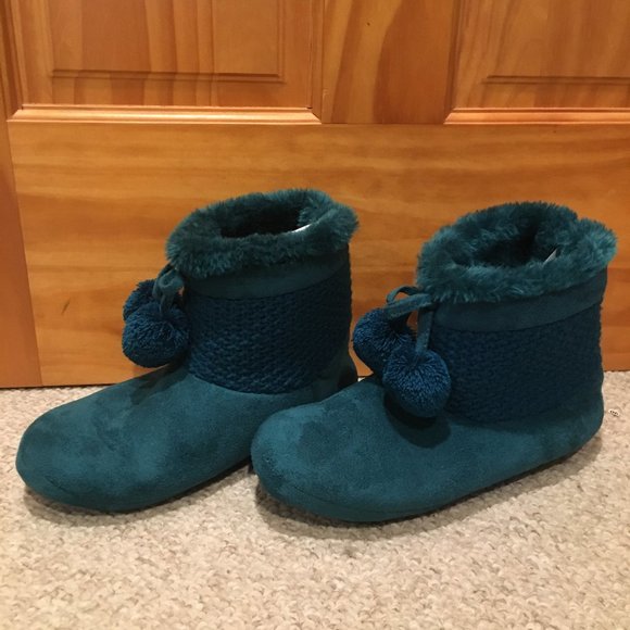 Jessica Simpson Slippers - Picture 1 of 8